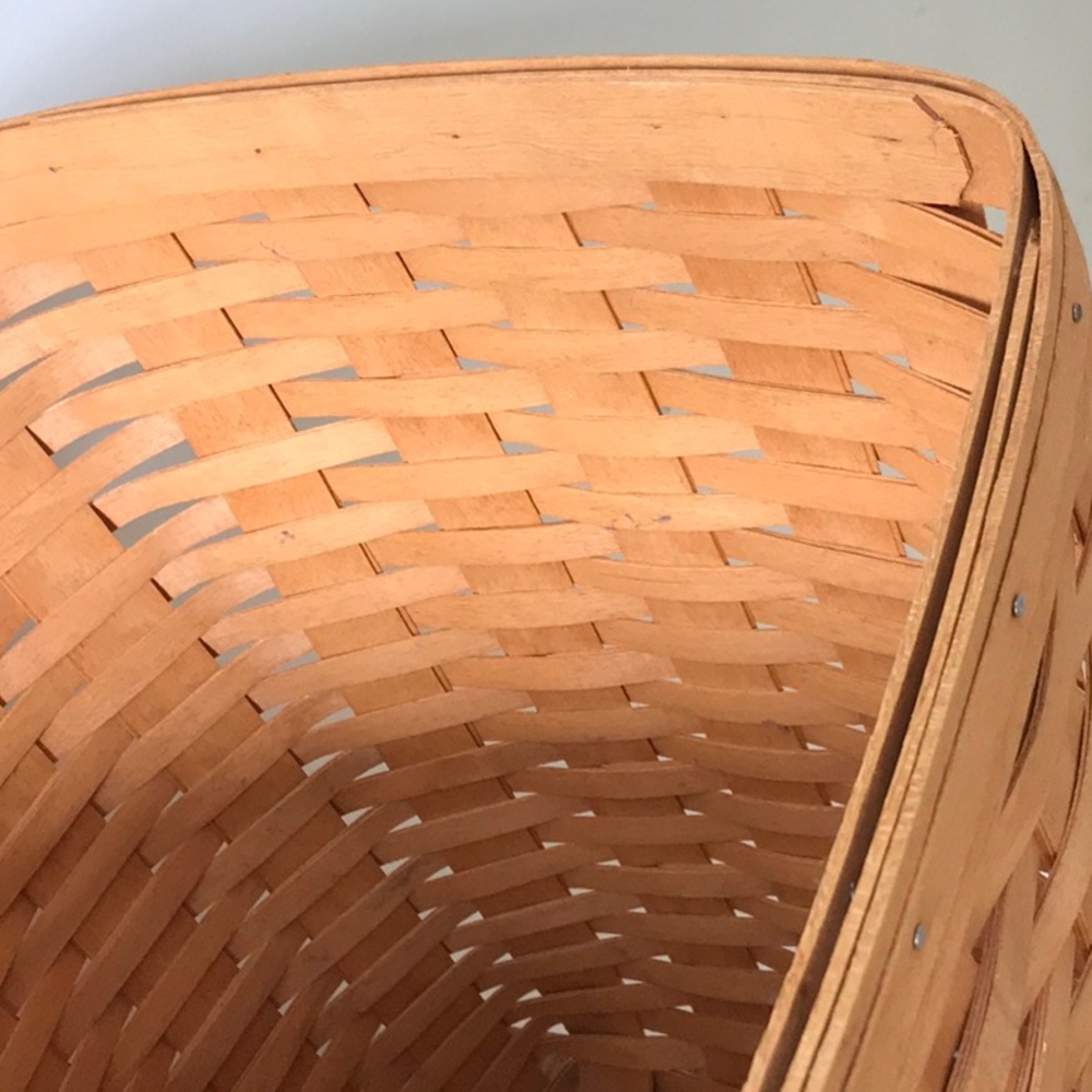 Longaberger 1995 Vintage Basket 16” tall waste or laundry - Picture 10 of 12